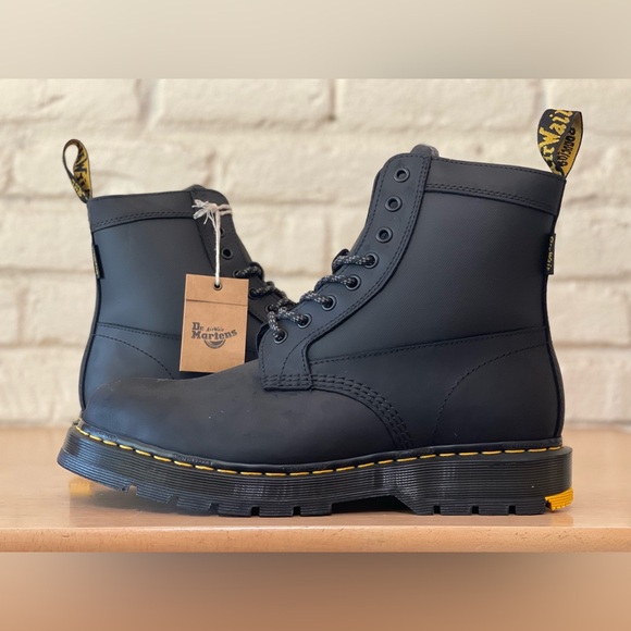 Dr Martens 1460 Trinity Waterproof Boots Black Men's Size 10 Air Soft Wair New